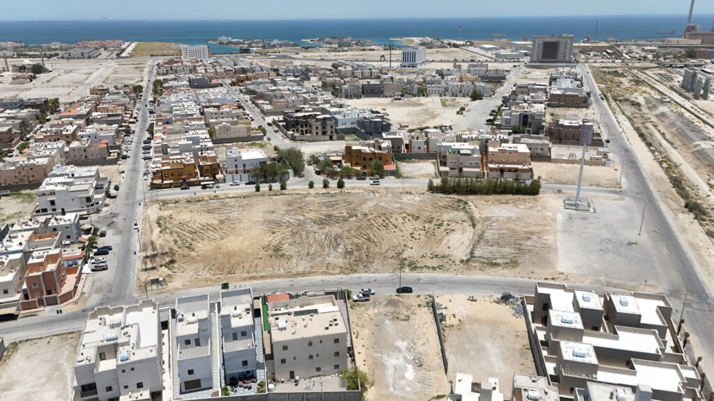 1-أرض (مرفق تعليمي) 14،348.45م2 بحي التحلية