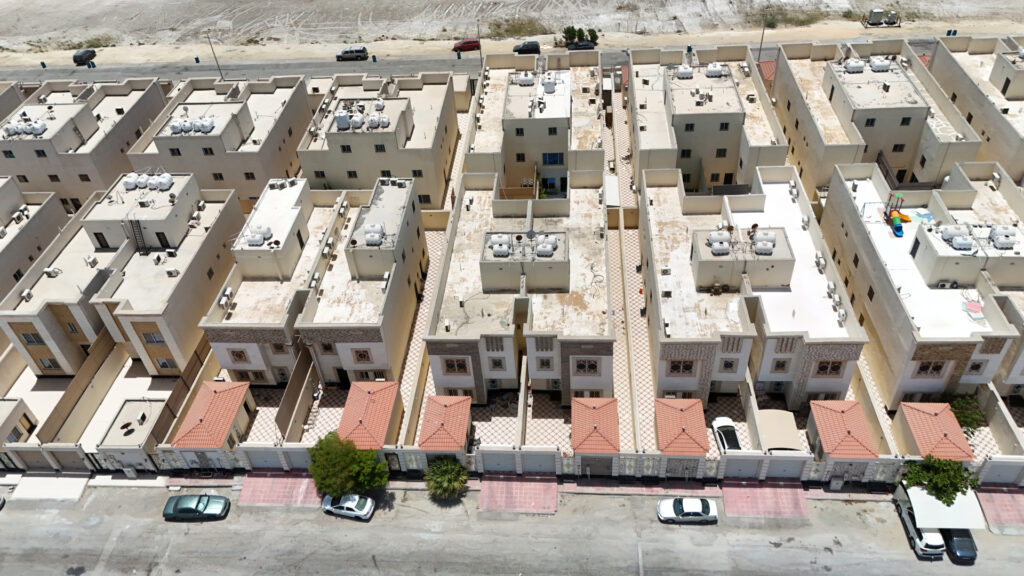 8-فيلا سكنية 350م2 بحي العقيق