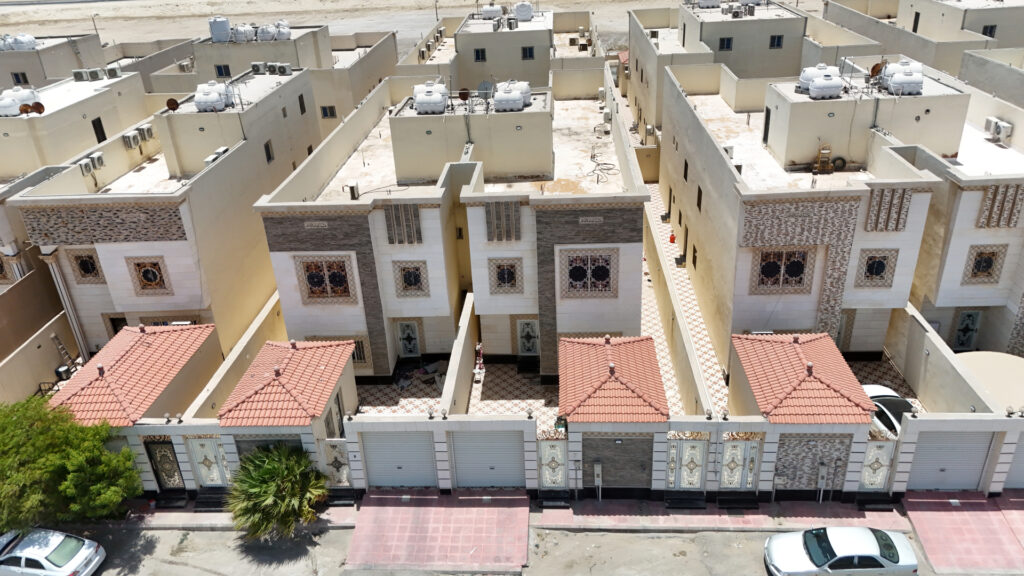 8-فيلا سكنية 350م2 بحي العقيق