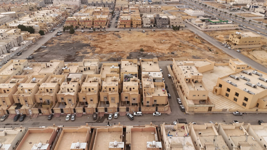 6-فيلا سكنية 360م2 بحي طويق
