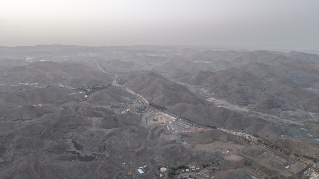 1-أرض خام