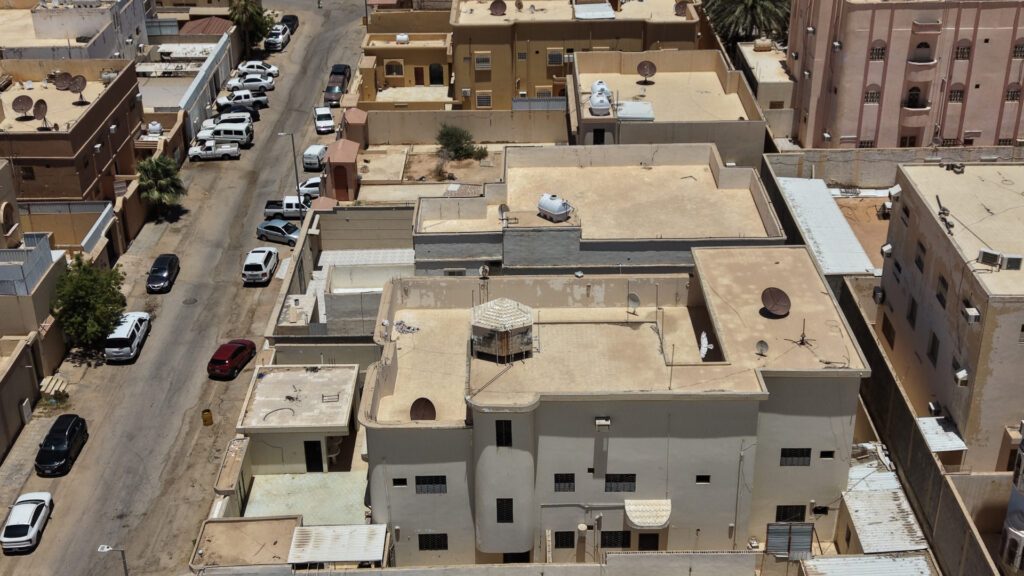 3-فيلا بحي العزيزية