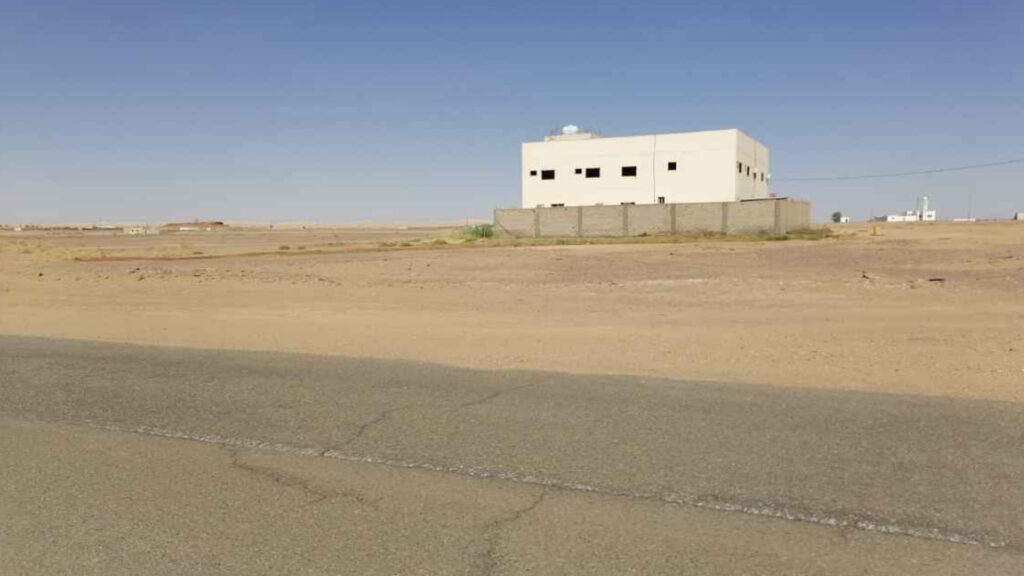 2-أرض بحي الكتيب