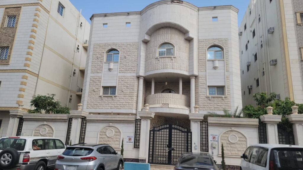 2-فيلا سكنية بحي القطبية الغربية