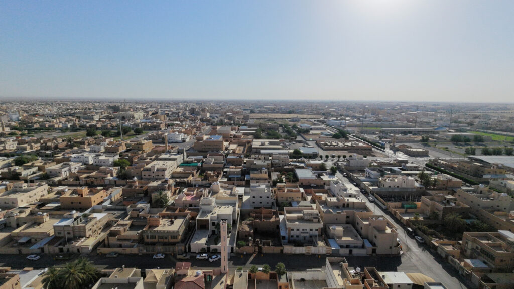 1-بيت شعبي 700م2 بحي الملك عبدالعزيز