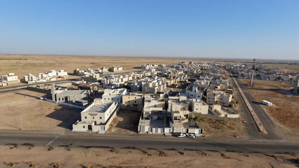 2-فيلا سكني تجاري 664.5م2 في الرس