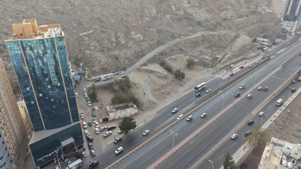 8-أرض سكنية