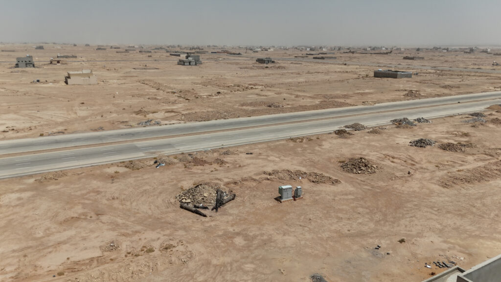 3 – أرض بحي عريض