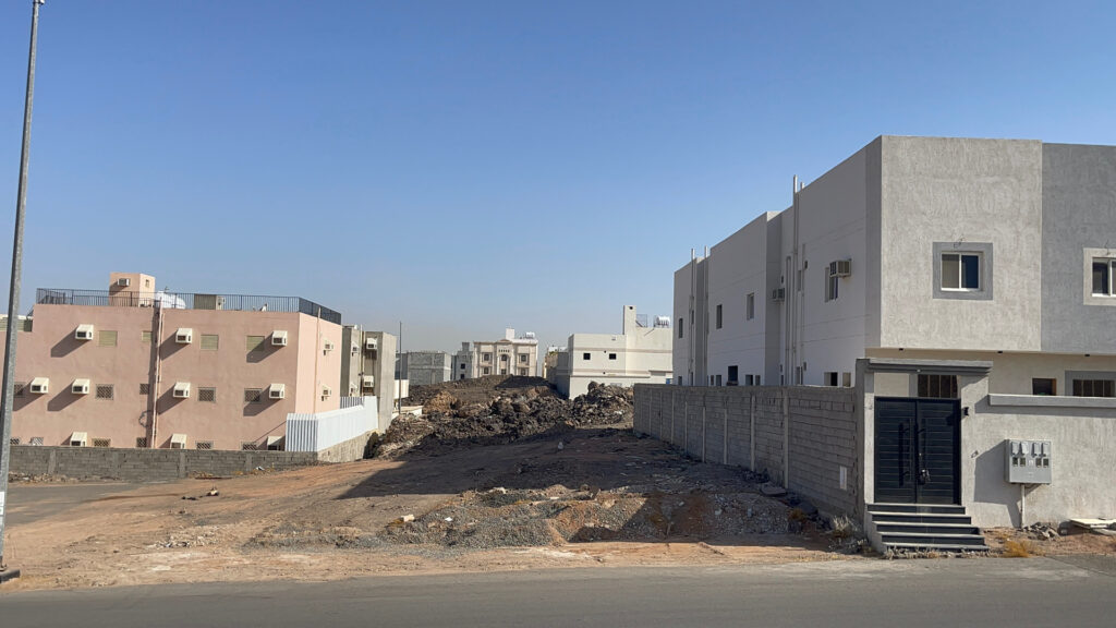2-ارض سكنية حي شوران / ن