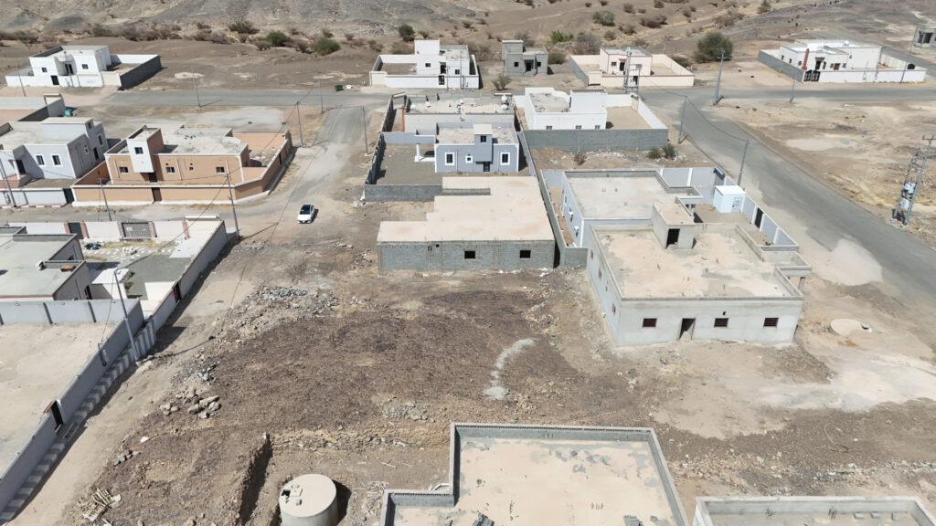 2-أرض سكنية في تثليث