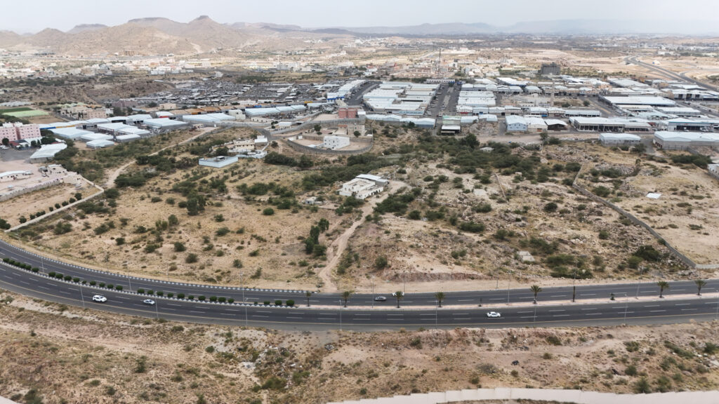5-أرض سكنية في احد رفيدة
