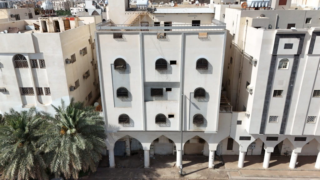1-عمارة سكنية – السيح