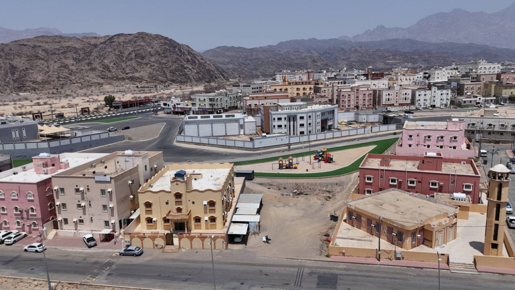 5-أرض سكنية 661.42م2 بحي القفيل