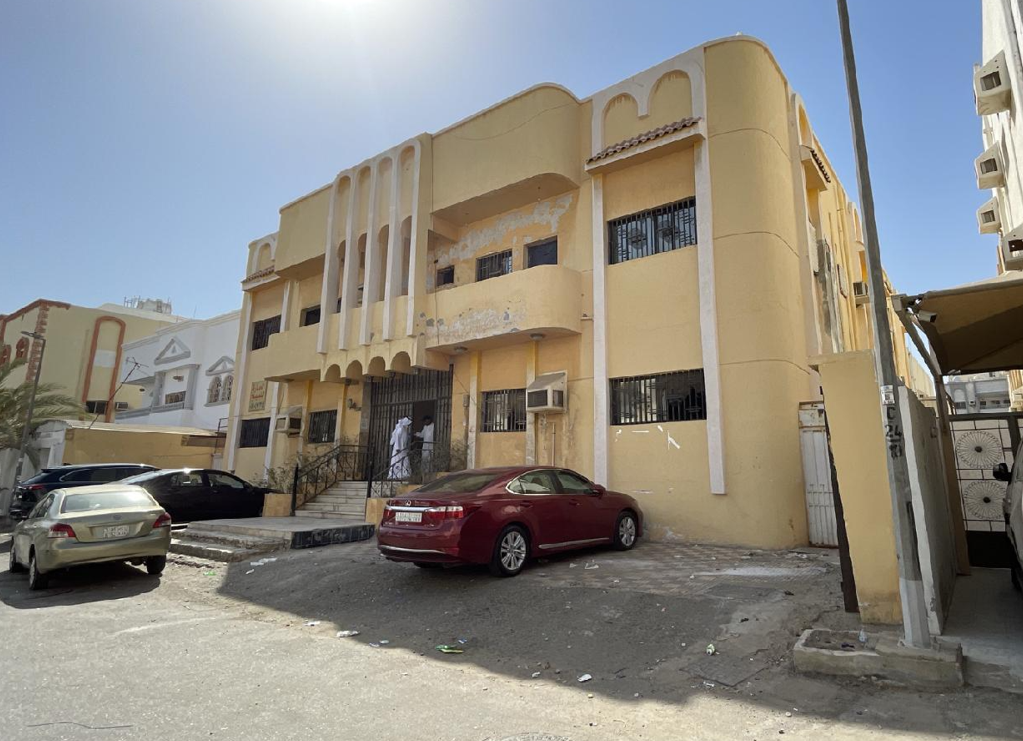 1-عمارة سكنية – حي الربوة بمساحة 768 م² في مدينة جدة