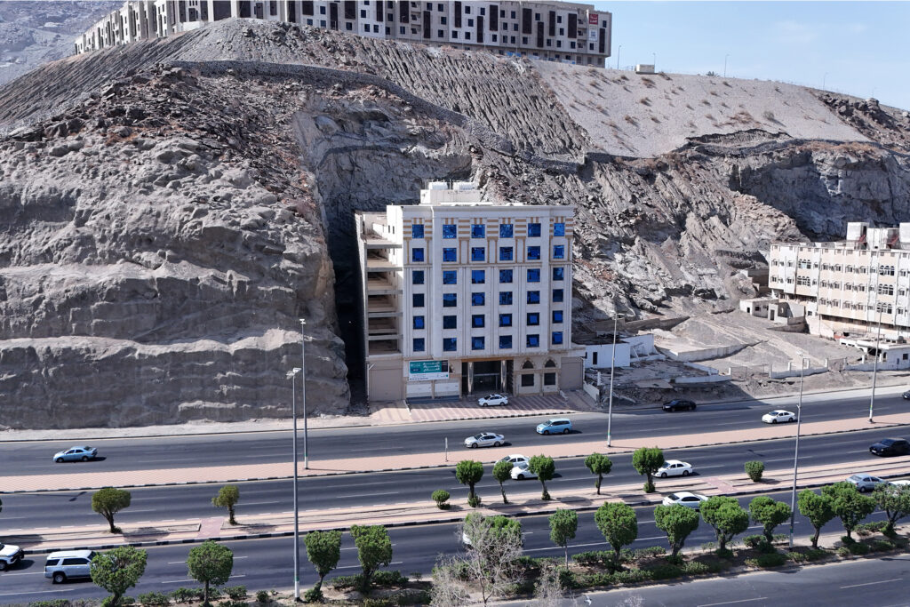 3-فندق حي الهجرة البيع مشاع بنسبة 75% بمساحة 1508.52 م² في مدينة مكة المكرمة – العاصمة المقدسة
