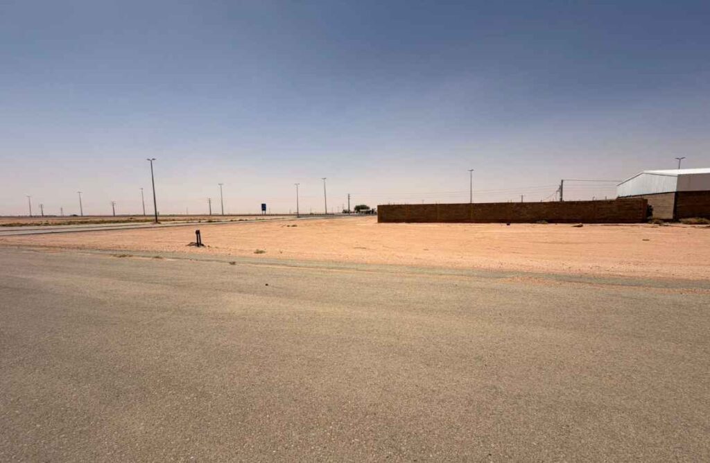 8-أرض في مركز المحمدية في ساجر