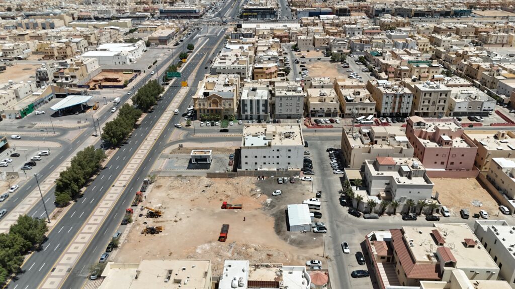 5-أرض تجارية – سكنية بحي اليرموك بمساحة 1050 م² في مدينة الرياض