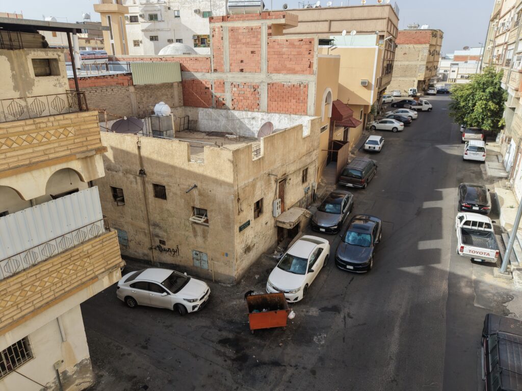 12-أرض سكنية