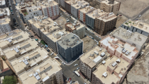 13- عمارة سكنية بحي العزيزية بصك 420108018642
