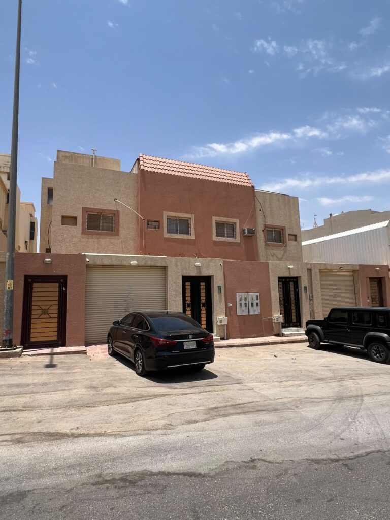 3-فيلا سكنية بواجهه جنوبية شارع عرض 20م – السويدي