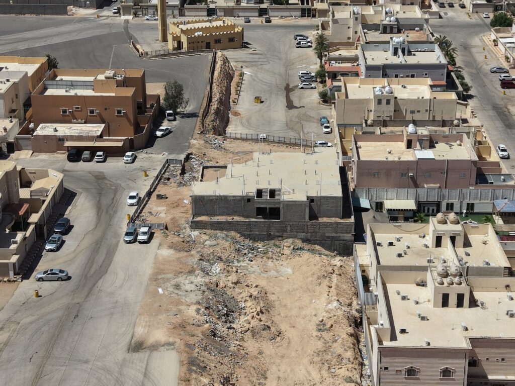 4-فيلا سكنية (عظم) 756م2 بحي المروج الغربي