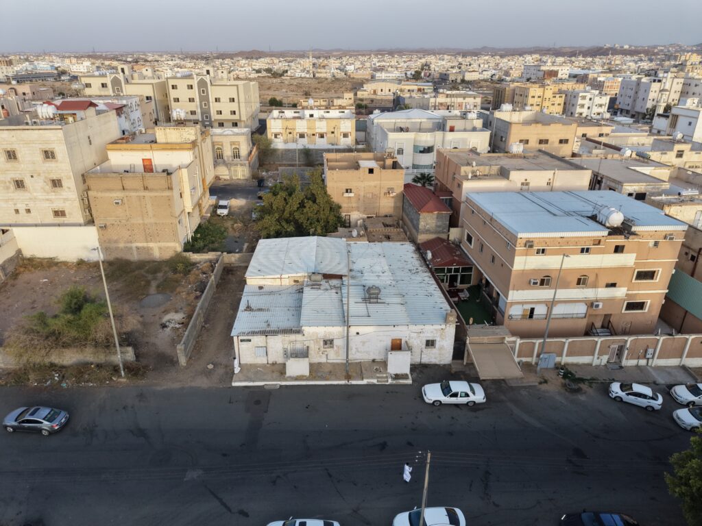 17-أرض سكنية