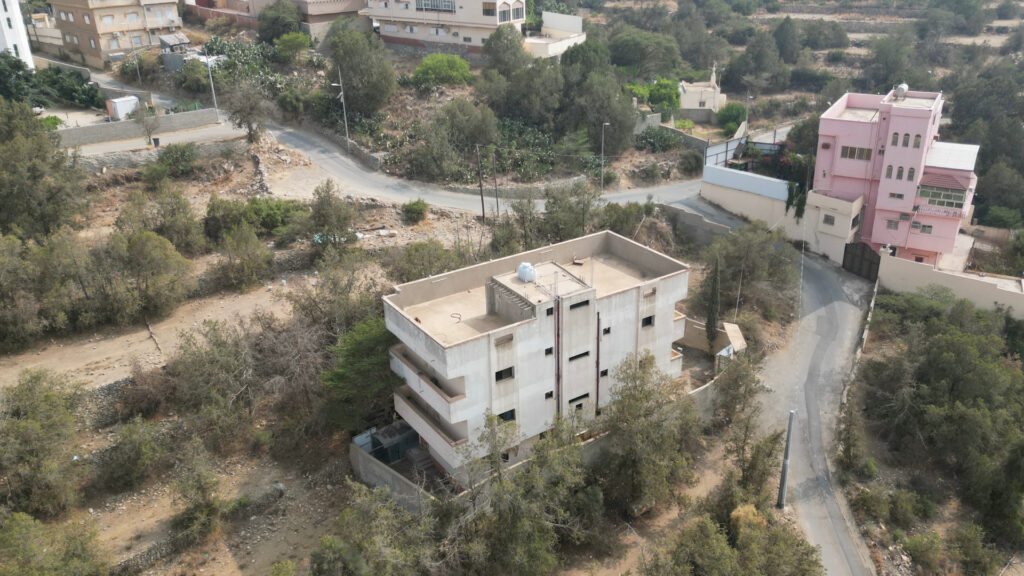 8-عمارة سكنية 328.87م2 بحي غيلان