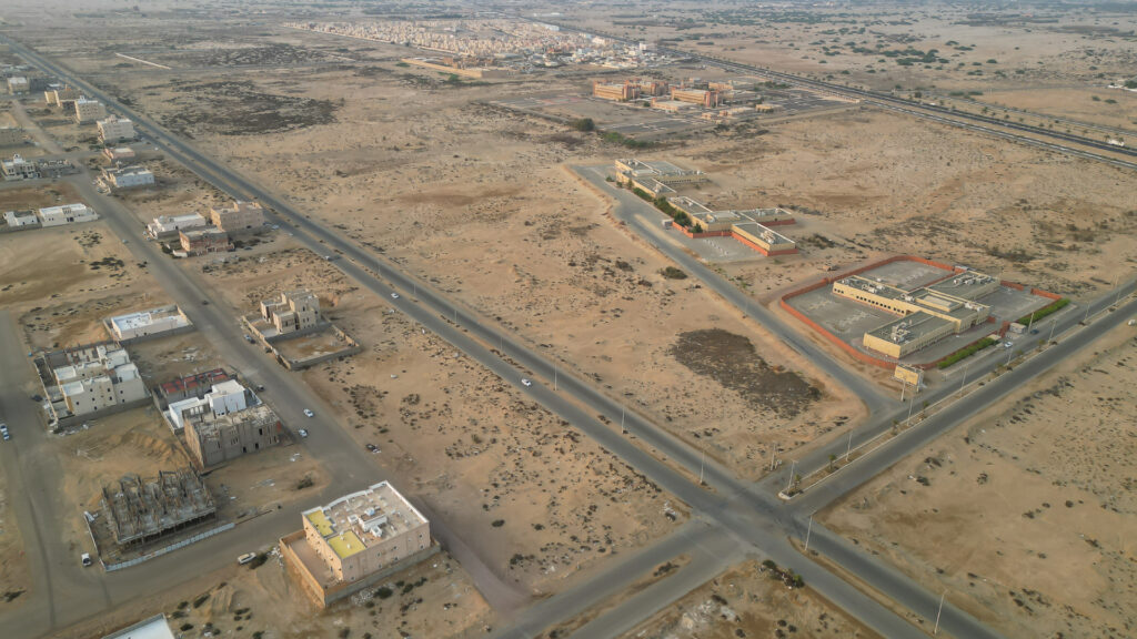 9-أرض سكنية 960م2 بحي الشاطئ 1