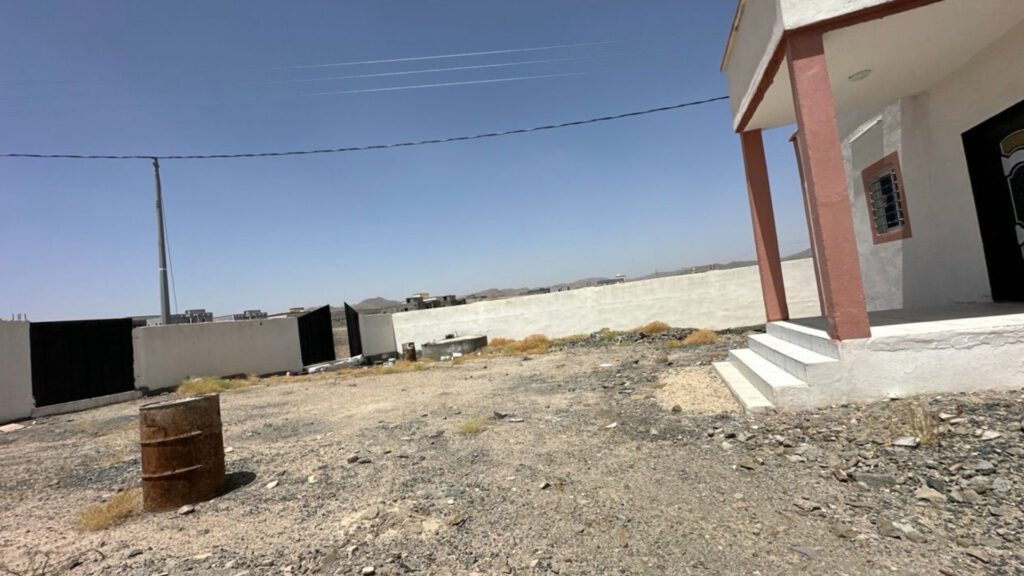 14-فيلا سكنية في ثار بمساحة 640 م²