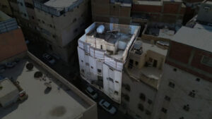 16- عمارة سكنية