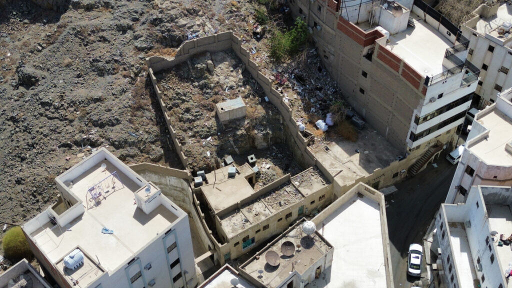 17- بيت شعبي