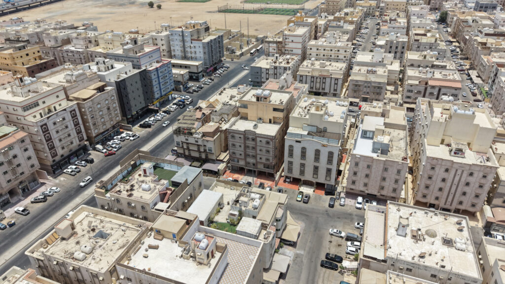 2-عمارة سكنية في حي مدائن الفهد بمساحة 682م قطعة رقم 193