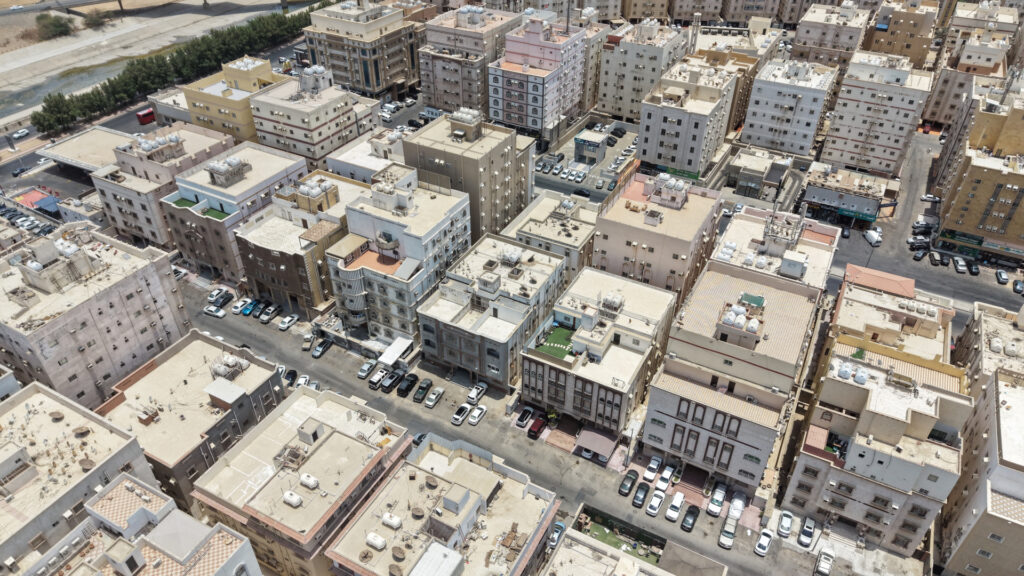 3-عمارة سكنية في حي مدائن الفهد بمساحة 660م قطعة رقم 167