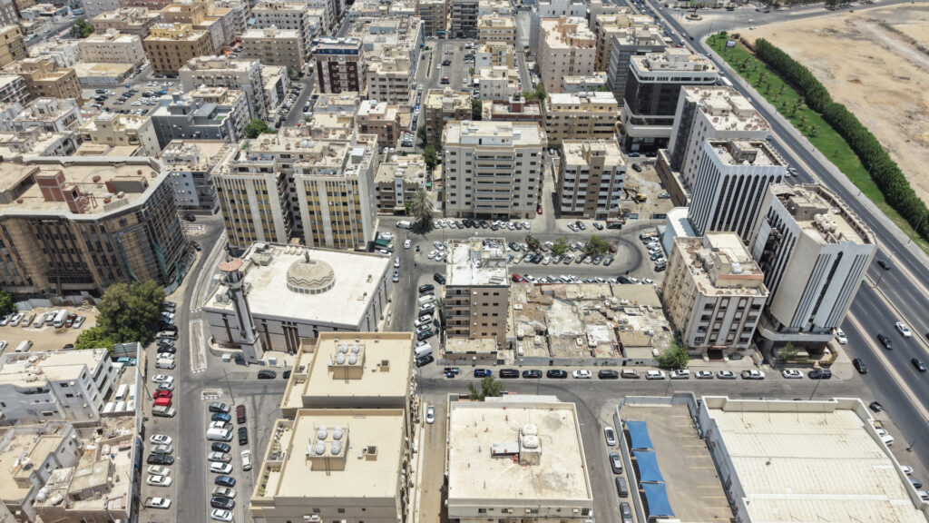 4- عمارة سكنية في حي الشرفية بمساحة 600م قطعة رقم 87