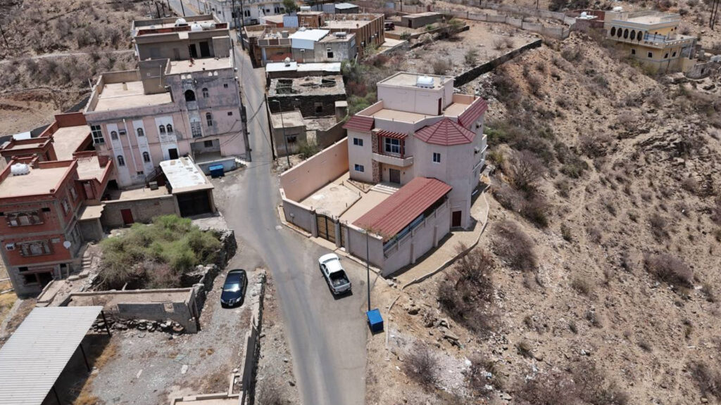 2-فيلا سكنية 462م2 في قلوة