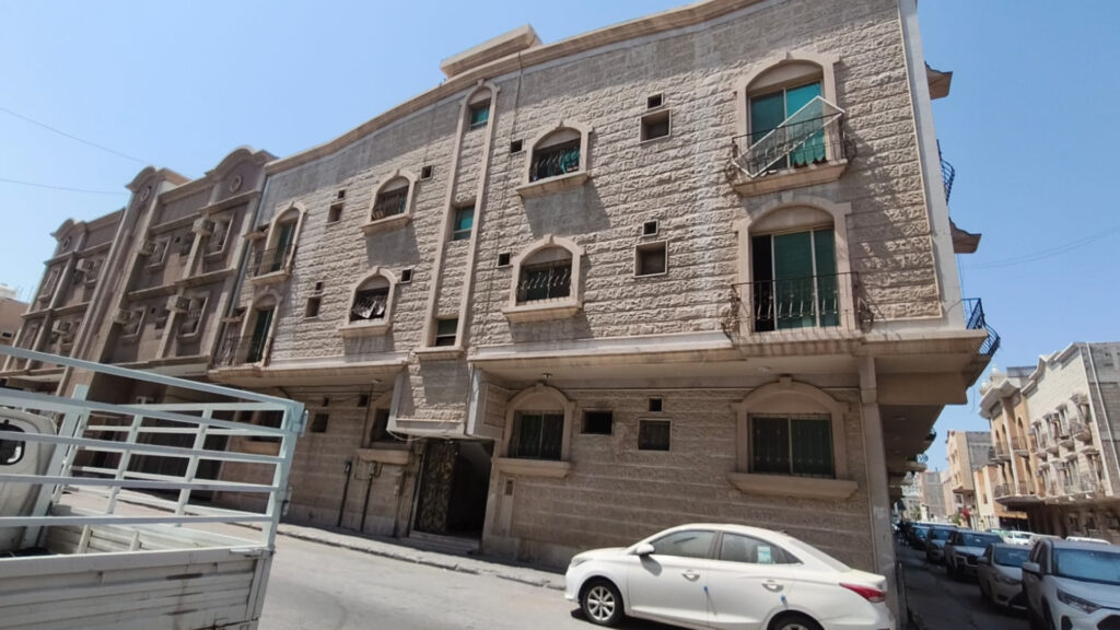 1-عمارة بحي الخبر الشمالية