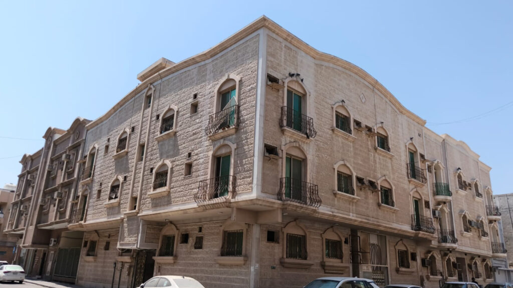 1-عمارة بحي الخبر الشمالية