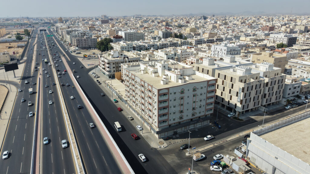 1-عمارة تجارية سكنية بحي الصفا بمدينة جدة