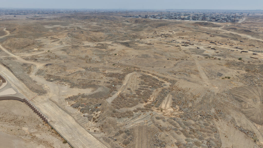 3-أرض خام بذهبان