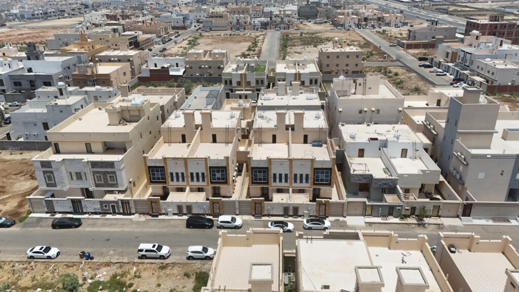10- فيلا بمساحة 300 م2 في حي الرحمانية