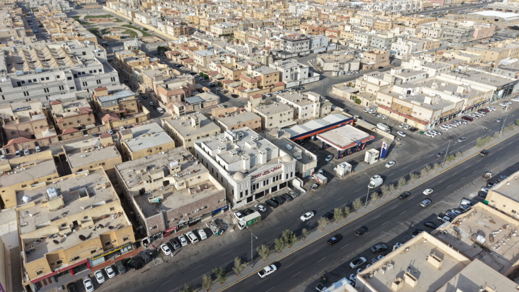 2- عمارة سكنية تجارية بحي الندوة بمساحة 1160 م² في مدينة الرياض
