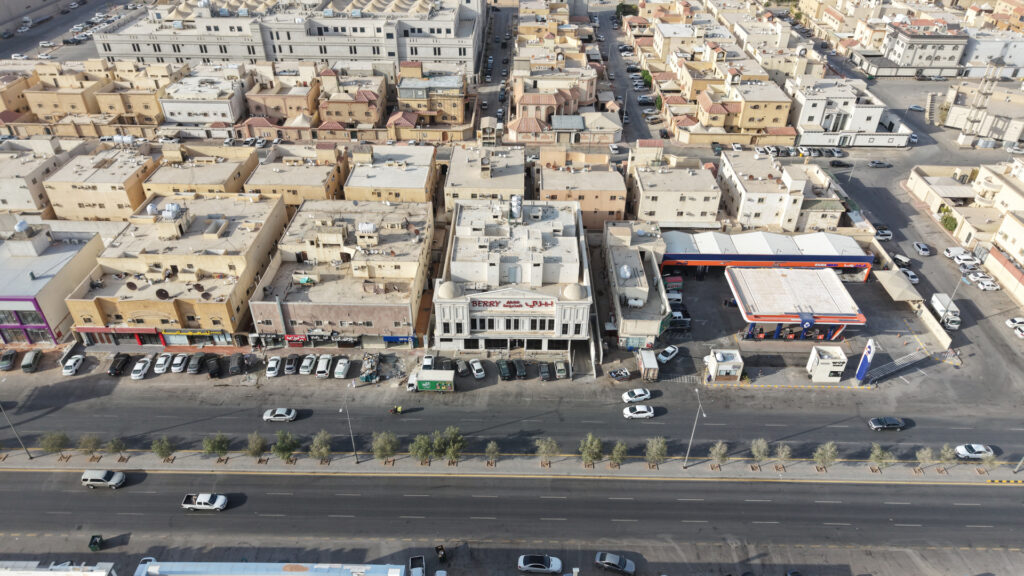 2- عمارة سكنية تجارية بحي الندوة بمساحة 1160 م² في مدينة الرياض