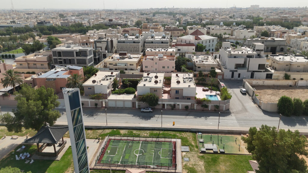 4-مجمع سكني (كمباوند) في حي الربوة