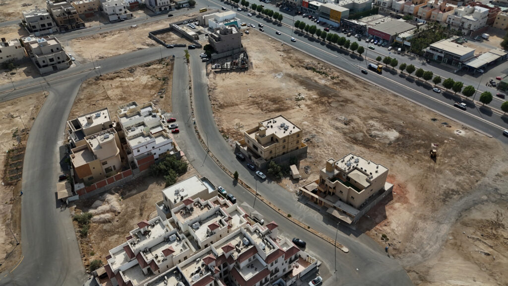 2-أرض سكنية 500م2 بحي الشراع
