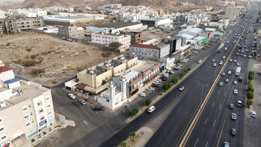 14-مجمع تجاري سكني – حي الحلقة الشرقية بمساحة 5223.63 م² في مدينة الطائف