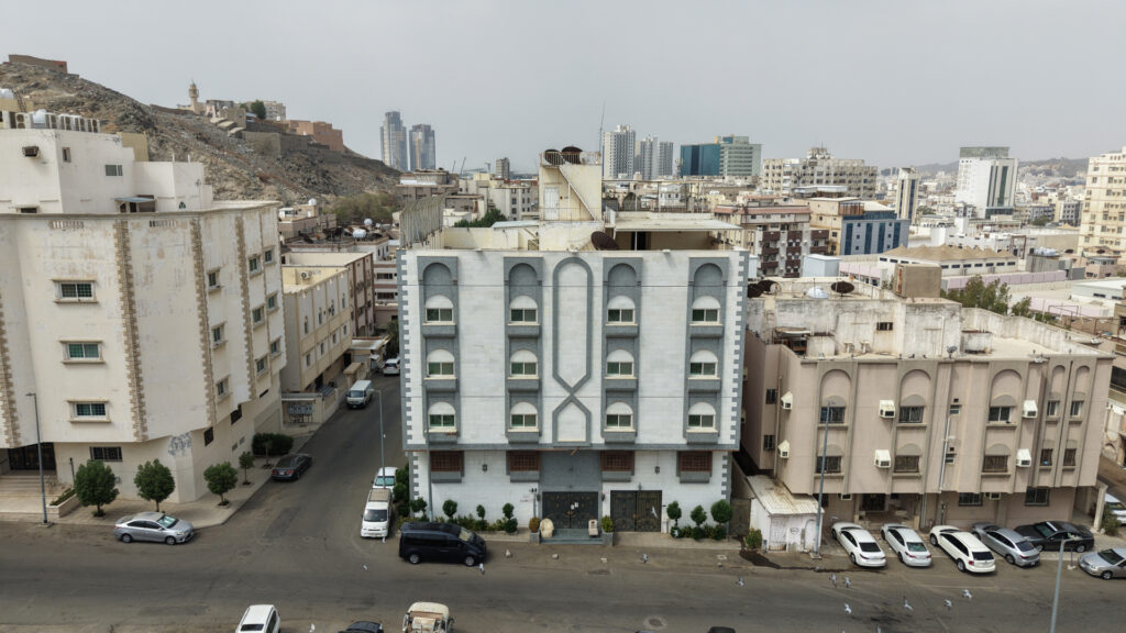 11-عمارة سكني بحي النزهة بمساحة 543.75 م² في مدينة مكة المكرمة – العاصمة المقدسة
