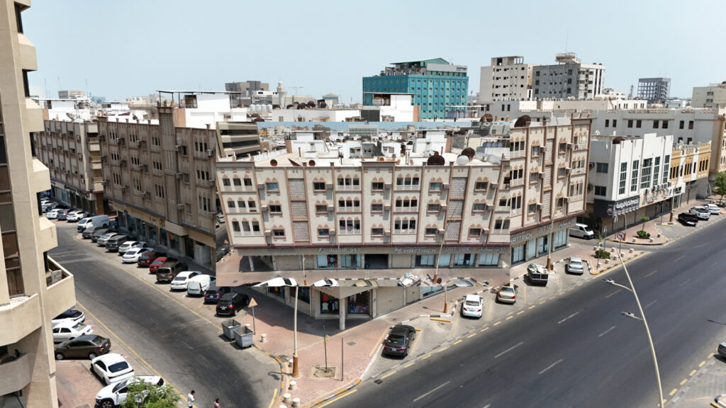 6-عمارة بحي الربيع