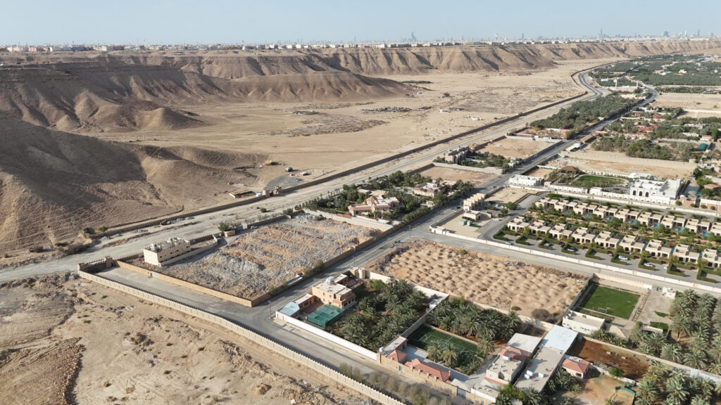 1-أرض زراعية بحي وادي لبن