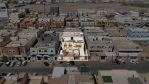 3-عمارة سكنية حي القادسية الأول بتبوك