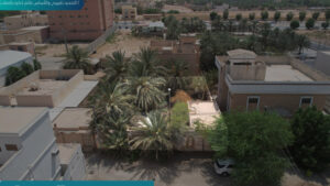 6-أرض سكنية مسورة بحي ربعة الحصون